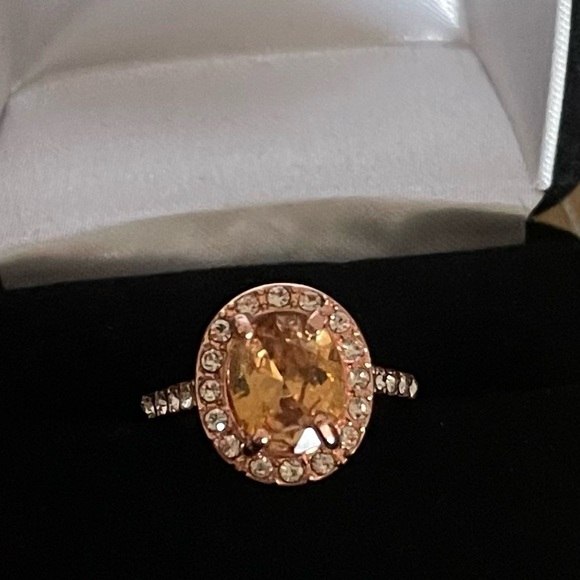 🎉2xHP🎉Rose Golden Elegant Ring Set. This set is simply gorgeous!🎉2xHP🎉 - Picture 3 of 5